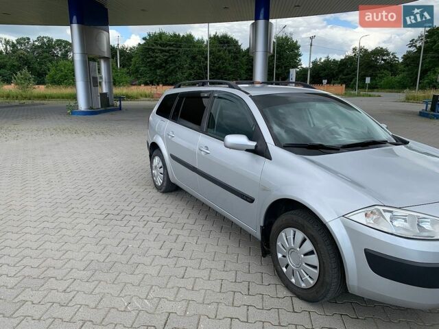 Серый Рено Меган, объемом двигателя 1.6 л и пробегом 221 тыс. км за 4500 $, фото 1 на Automoto.ua