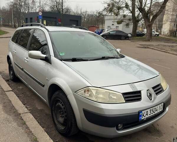 Серый Рено Меган, объемом двигателя 1.6 л и пробегом 177 тыс. км за 3800 $, фото 1 на Automoto.ua