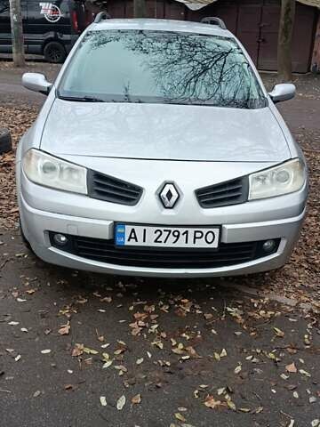 Серый Рено Меган, объемом двигателя 1.6 л и пробегом 223 тыс. км за 5800 $, фото 1 на Automoto.ua