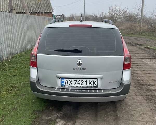 Серый Рено Меган, объемом двигателя 1.6 л и пробегом 206 тыс. км за 5700 $, фото 1 на Automoto.ua