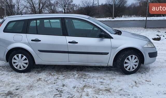 Сірий Рено Меган, об'ємом двигуна 1.6 л та пробігом 218 тис. км за 4600 $, фото 1 на Automoto.ua