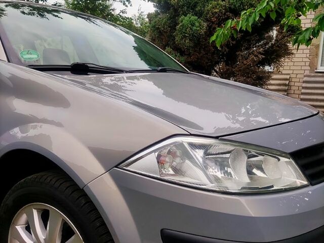 Серый Рено Меган, объемом двигателя 1.4 л и пробегом 256 тыс. км за 5000 $, фото 1 на Automoto.ua