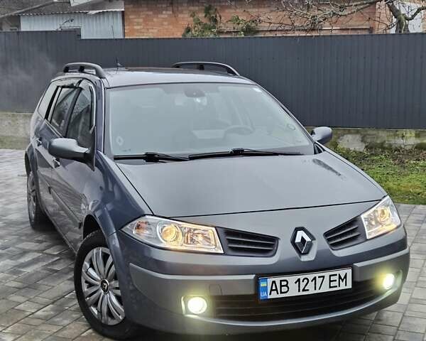 Серый Рено Меган, объемом двигателя 1.6 л и пробегом 257 тыс. км за 6500 $, фото 1 на Automoto.ua