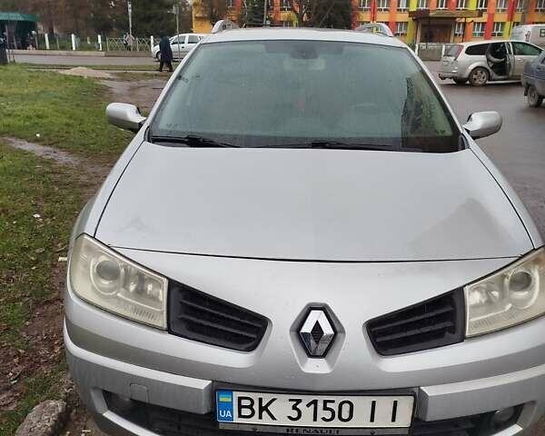Сірий Рено Меган, об'ємом двигуна 1.6 л та пробігом 174 тис. км за 4000 $, фото 1 на Automoto.ua