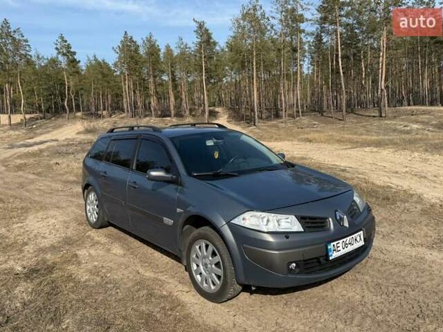 Серый Рено Меган, объемом двигателя 2 л и пробегом 209 тыс. км за 5000 $, фото 1 на Automoto.ua