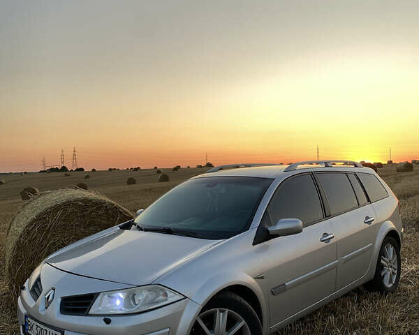 Серый Рено Меган, объемом двигателя 1.87 л и пробегом 330 тыс. км за 4999 $, фото 1 на Automoto.ua