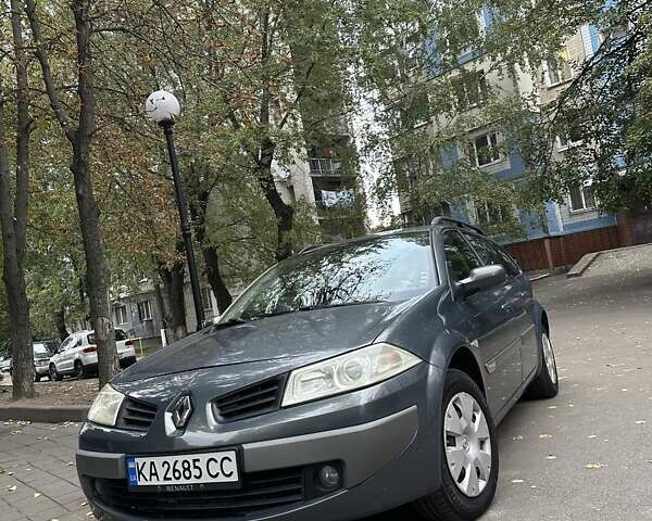 Серый Рено Меган, объемом двигателя 1.6 л и пробегом 220 тыс. км за 5200 $, фото 1 на Automoto.ua