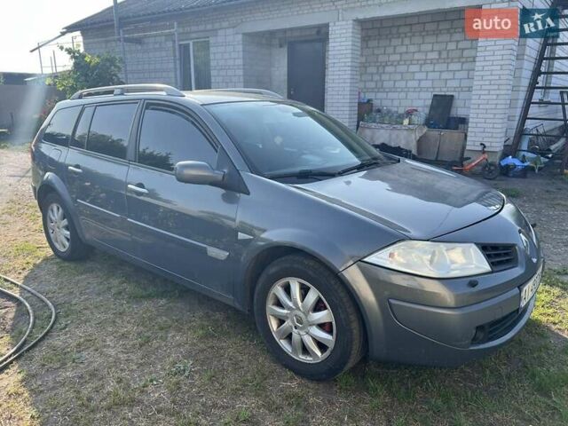 Серый Рено Меган, объемом двигателя 2 л и пробегом 248 тыс. км за 5200 $, фото 1 на Automoto.ua