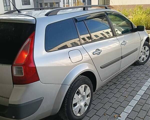 Серый Рено Меган, объемом двигателя 1.6 л и пробегом 211 тыс. км за 5000 $, фото 1 на Automoto.ua