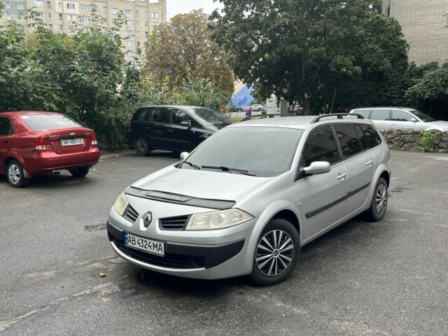 Серый Рено Меган, объемом двигателя 1.5 л и пробегом 300 тыс. км за 4800 $, фото 1 на Automoto.ua