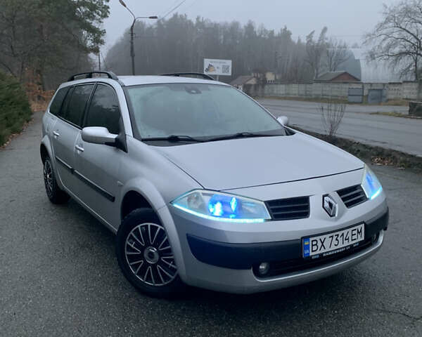 Серый Рено Меган, объемом двигателя 1.6 л и пробегом 400 тыс. км за 3700 $, фото 1 на Automoto.ua