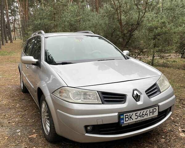 Серый Рено Меган, объемом двигателя 2 л и пробегом 274 тыс. км за 4900 $, фото 1 на Automoto.ua
