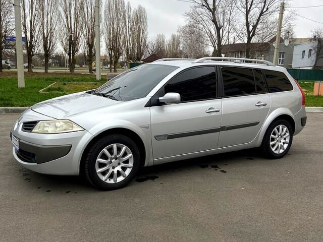 Серый Рено Меган, объемом двигателя 1.6 л и пробегом 206 тыс. км за 5400 $, фото 1 на Automoto.ua