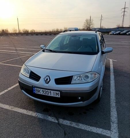 Серый Рено Меган, объемом двигателя 2 л и пробегом 233 тыс. км за 4100 $, фото 1 на Automoto.ua