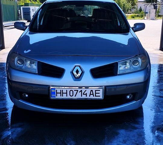 Сірий Рено Меган, об'ємом двигуна 1.5 л та пробігом 364 тис. км за 4150 $, фото 1 на Automoto.ua