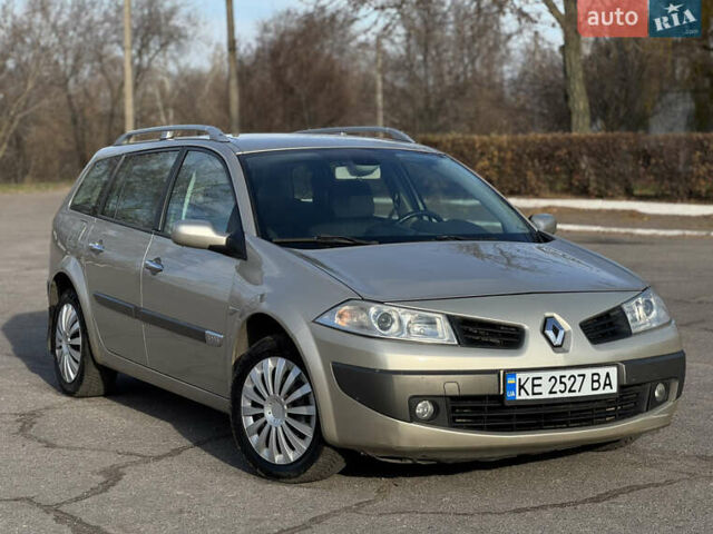 Серый Рено Меган, объемом двигателя 2 л и пробегом 280 тыс. км за 4700 $, фото 1 на Automoto.ua