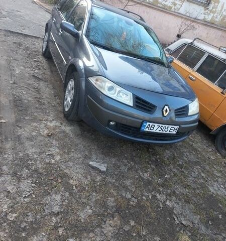 Серый Рено Меган, объемом двигателя 1.6 л и пробегом 156 тыс. км за 5400 $, фото 1 на Automoto.ua