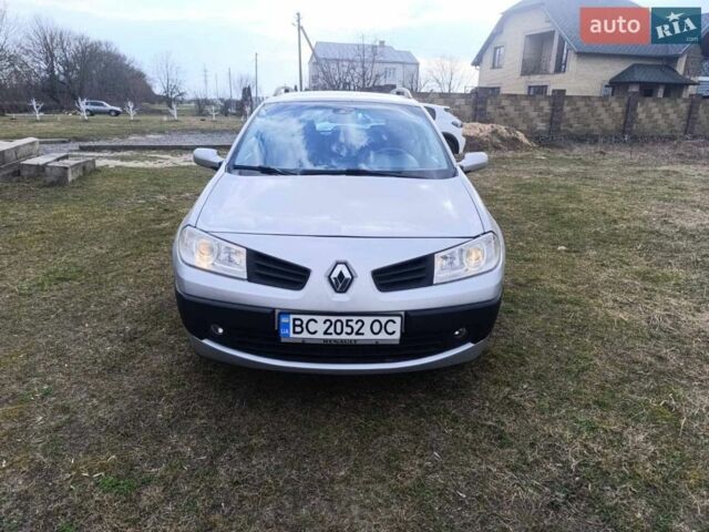 Сірий Рено Меган, об'ємом двигуна 1.6 л та пробігом 300 тис. км за 3950 $, фото 1 на Automoto.ua