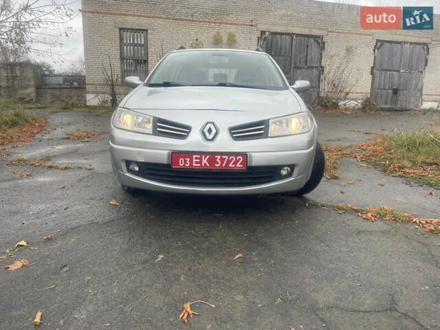 Рено Меган 2006 в Ковель на Automoto.ua Серый Рено Меган, объемом двигателя 1.6 л и пробегом 287 тыс. км за 4650 $, фото 1 на Automoto.ua