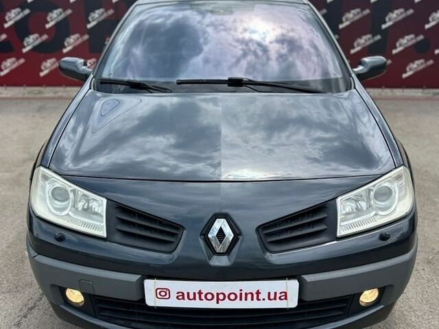 Серый Рено Меган, объемом двигателя 2 л и пробегом 234 тыс. км за 4400 $, фото 1 на Automoto.ua