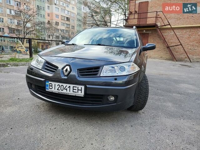 Серый Рено Меган, объемом двигателя 1.6 л и пробегом 228 тыс. км за 5700 $, фото 1 на Automoto.ua