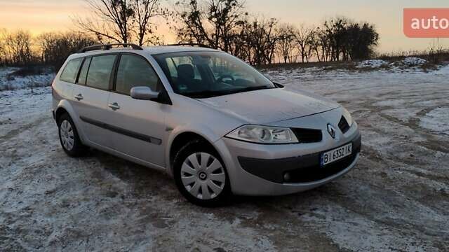 Серый Рено Меган, объемом двигателя 1.6 л и пробегом 200 тыс. км за 5500 $, фото 1 на Automoto.ua