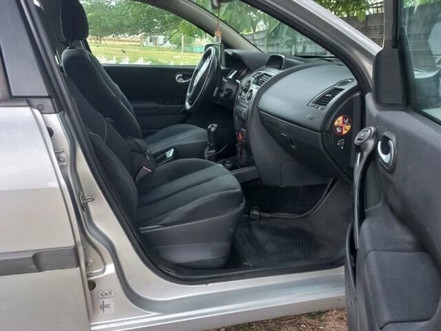 Сірий Рено Меган, об'ємом двигуна 1.6 л та пробігом 280 тис. км за 2999 $, фото 1 на Automoto.ua