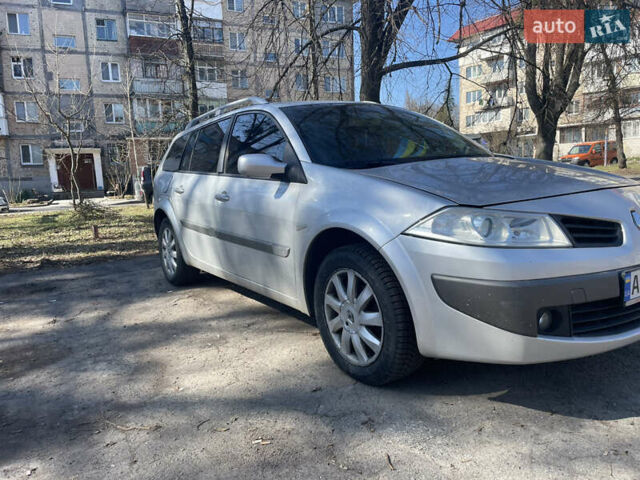 Серый Рено Меган, объемом двигателя 1.9 л и пробегом 300 тыс. км за 4500 $, фото 1 на Automoto.ua