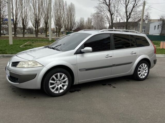 Серый Рено Меган, объемом двигателя 1.6 л и пробегом 205 тыс. км за 5300 $, фото 1 на Automoto.ua