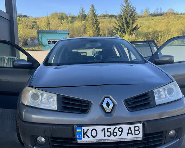 Серый Рено Меган, объемом двигателя 1.9 л и пробегом 300 тыс. км за 3800 $, фото 1 на Automoto.ua