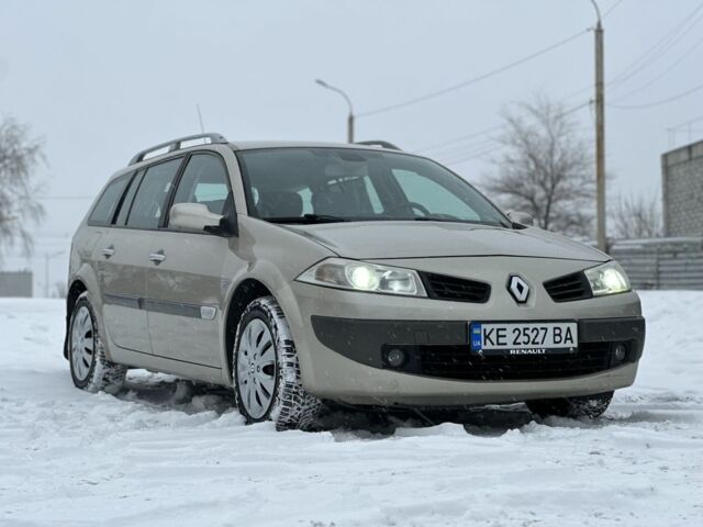 Серый Рено Меган, объемом двигателя 2 л и пробегом 230 тыс. км за 6300 $, фото 1 на Automoto.ua