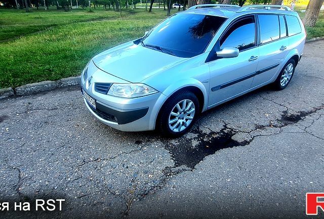 Серый Рено Меган, объемом двигателя 1.6 л и пробегом 220 тыс. км за 5300 $, фото 1 на Automoto.ua