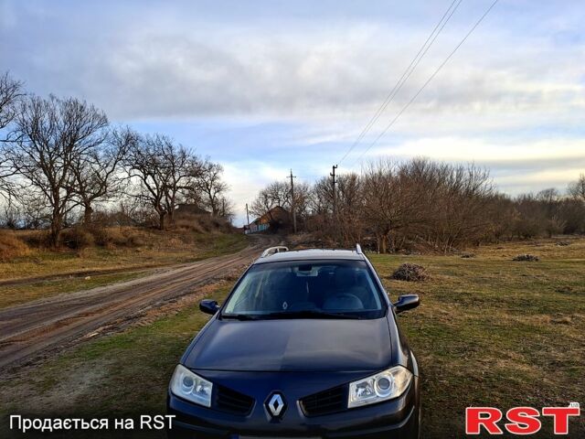Серый Рено Меган, объемом двигателя 2 л и пробегом 221 тыс. км за 4500 $, фото 1 на Automoto.ua