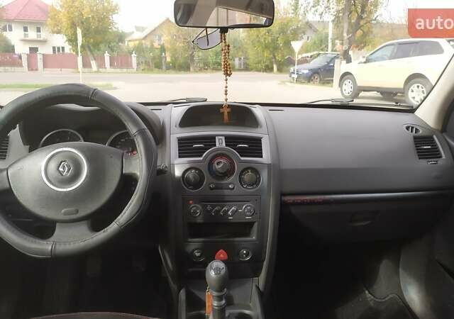 Серый Рено Меган, объемом двигателя 1.46 л и пробегом 201 тыс. км за 5800 $, фото 1 на Automoto.ua