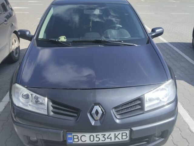 Серый Рено Меган, объемом двигателя 1.6 л и пробегом 215 тыс. км за 5200 $, фото 1 на Automoto.ua