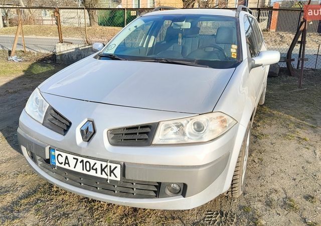 Серый Рено Меган, объемом двигателя 1.6 л и пробегом 235 тыс. км за 6200 $, фото 1 на Automoto.ua