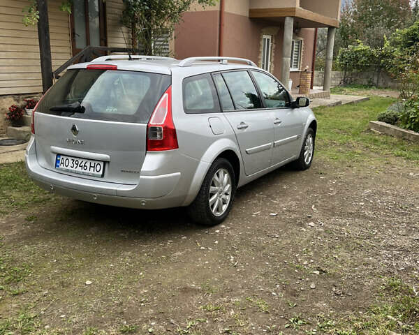 Серый Рено Меган, объемом двигателя 1.6 л и пробегом 209 тыс. км за 5000 $, фото 1 на Automoto.ua
