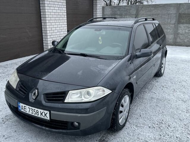 Серый Рено Меган, объемом двигателя 1.6 л и пробегом 370 тыс. км за 3800 $, фото 1 на Automoto.ua