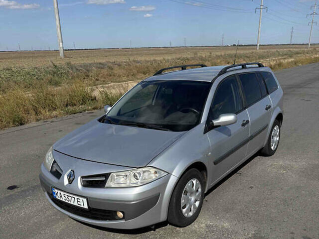 Рено Меган 2007 в Килие на Automoto.ua Серый Рено Меган, объемом двигателя 1.6 л и пробегом 241 тыс. км за 5000 $, фото 1 на Automoto.ua