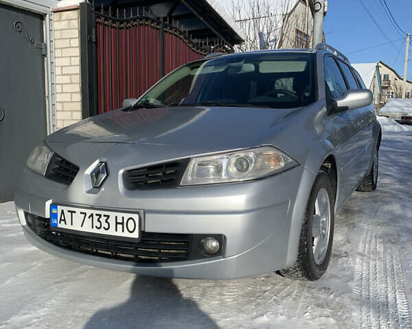 Серый Рено Меган, объемом двигателя 1.87 л и пробегом 235 тыс. км за 5300 $, фото 1 на Automoto.ua