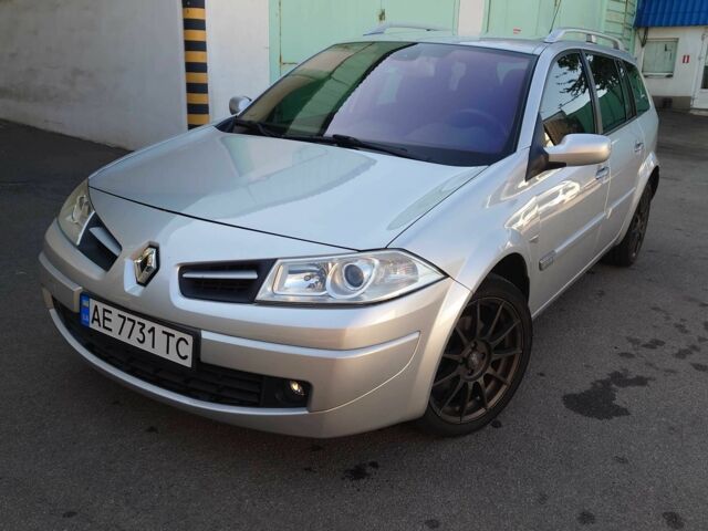 Серый Рено Меган, объемом двигателя 2 л и пробегом 202 тыс. км за 5500 $, фото 1 на Automoto.ua