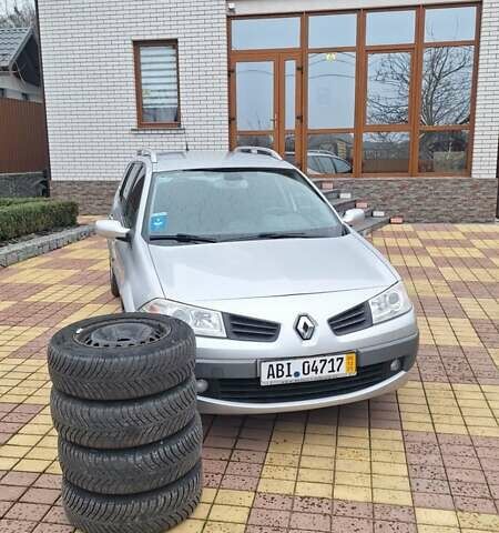 Сірий Рено Меган, об'ємом двигуна 1.6 л та пробігом 74 тис. км за 6800 $, фото 1 на Automoto.ua