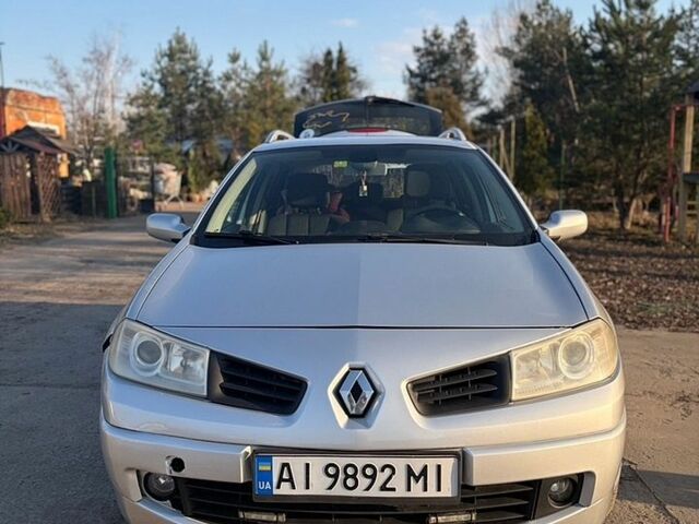 Сірий Рено Меган, об'ємом двигуна 2 л та пробігом 242 тис. км за 4100 $, фото 1 на Automoto.ua