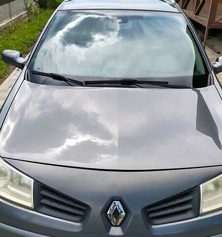 Серый Рено Меган, объемом двигателя 2 л и пробегом 288 тыс. км за 5500 $, фото 1 на Automoto.ua