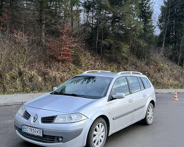 Серый Рено Меган, объемом двигателя 1.87 л и пробегом 375 тыс. км за 3100 $, фото 1 на Automoto.ua
