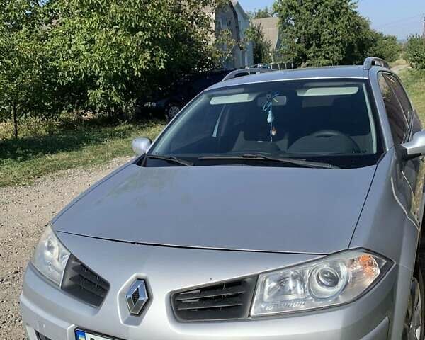 Сірий Рено Меган, об'ємом двигуна 1.6 л та пробігом 215 тис. км за 4999 $, фото 1 на Automoto.ua