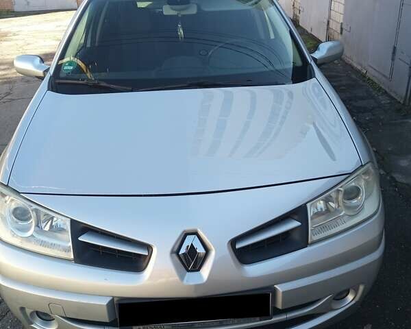 Сірий Рено Меган, об'ємом двигуна 2 л та пробігом 140 тис. км за 5900 $, фото 1 на Automoto.ua