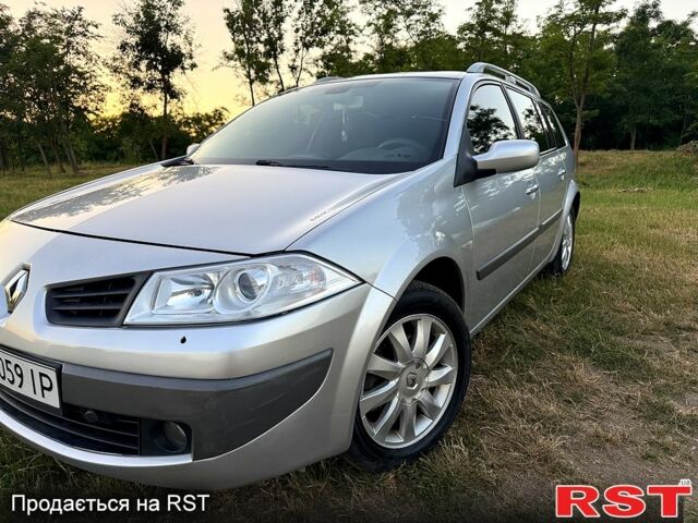 Серый Рено Меган, объемом двигателя 1.6 л и пробегом 0 тыс. км за 4800 $, фото 1 на Automoto.ua