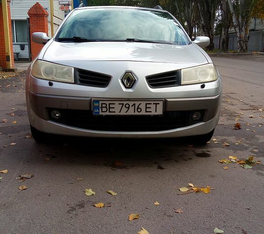 Серый Рено Меган, объемом двигателя 1.6 л и пробегом 185 тыс. км за 5700 $, фото 1 на Automoto.ua