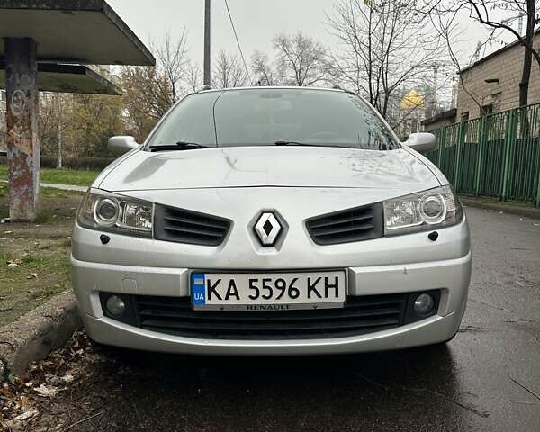 Сірий Рено Меган, об'ємом двигуна 1.6 л та пробігом 174 тис. км за 6000 $, фото 1 на Automoto.ua